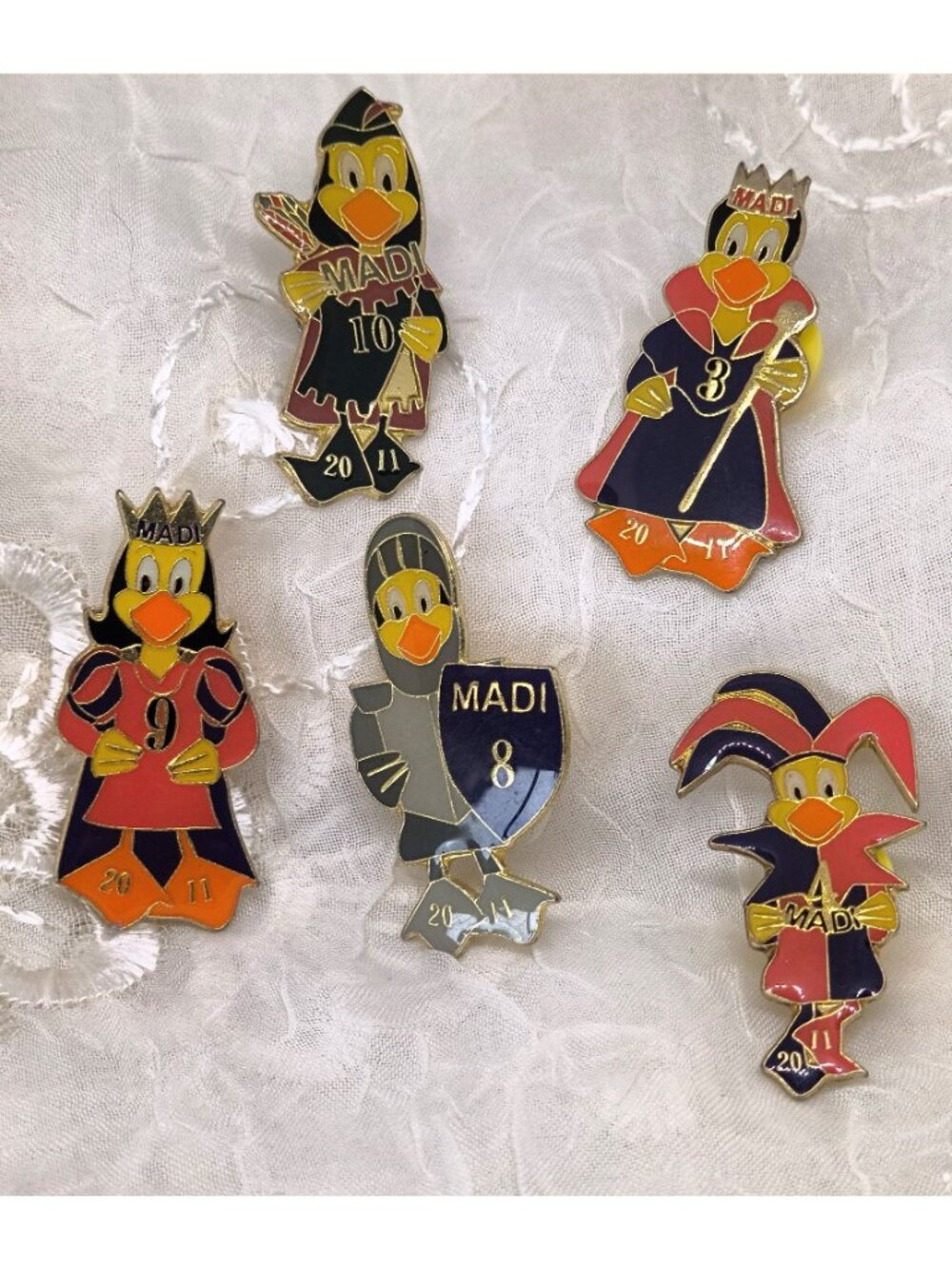 5 Madi 2011  ~ Massachusetts Destination Imagination Enamel Pins - Royal Designs - Picture 2 of 10